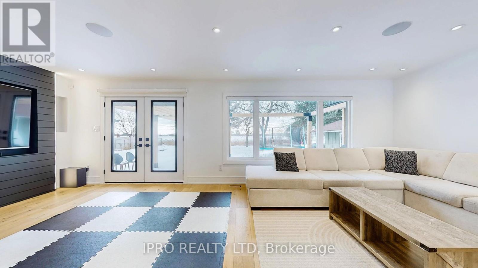 












13890 KENNEDY ROAD N

,
Caledon (Inglewood),




Ontario
L7C2G2

