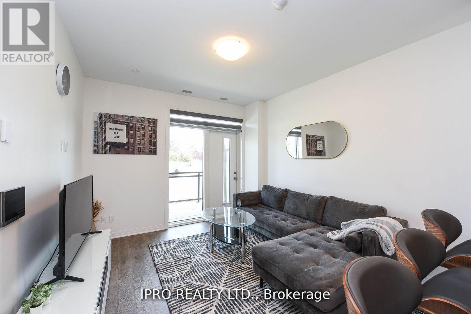 












004 - 95 DUNDAS ST W STREET

,
Oakville,




Ontario
L6M5N4

