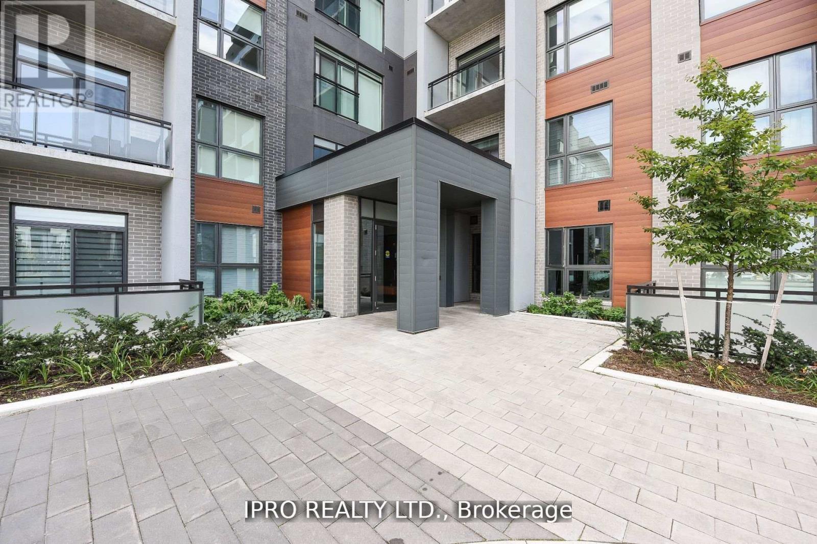 












004 - 95 DUNDAS ST W STREET

,
Oakville,




Ontario
L6M5N4

