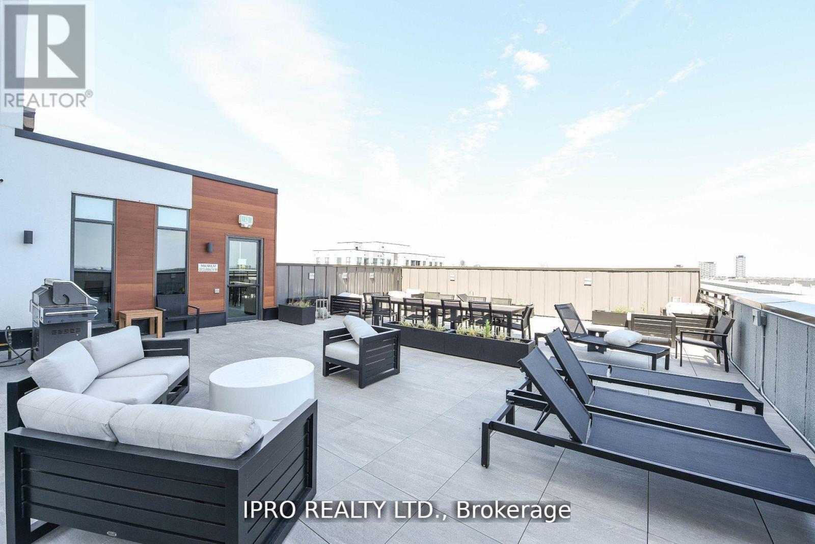 












004 - 95 DUNDAS ST W STREET

,
Oakville,




Ontario
L6M5N4

