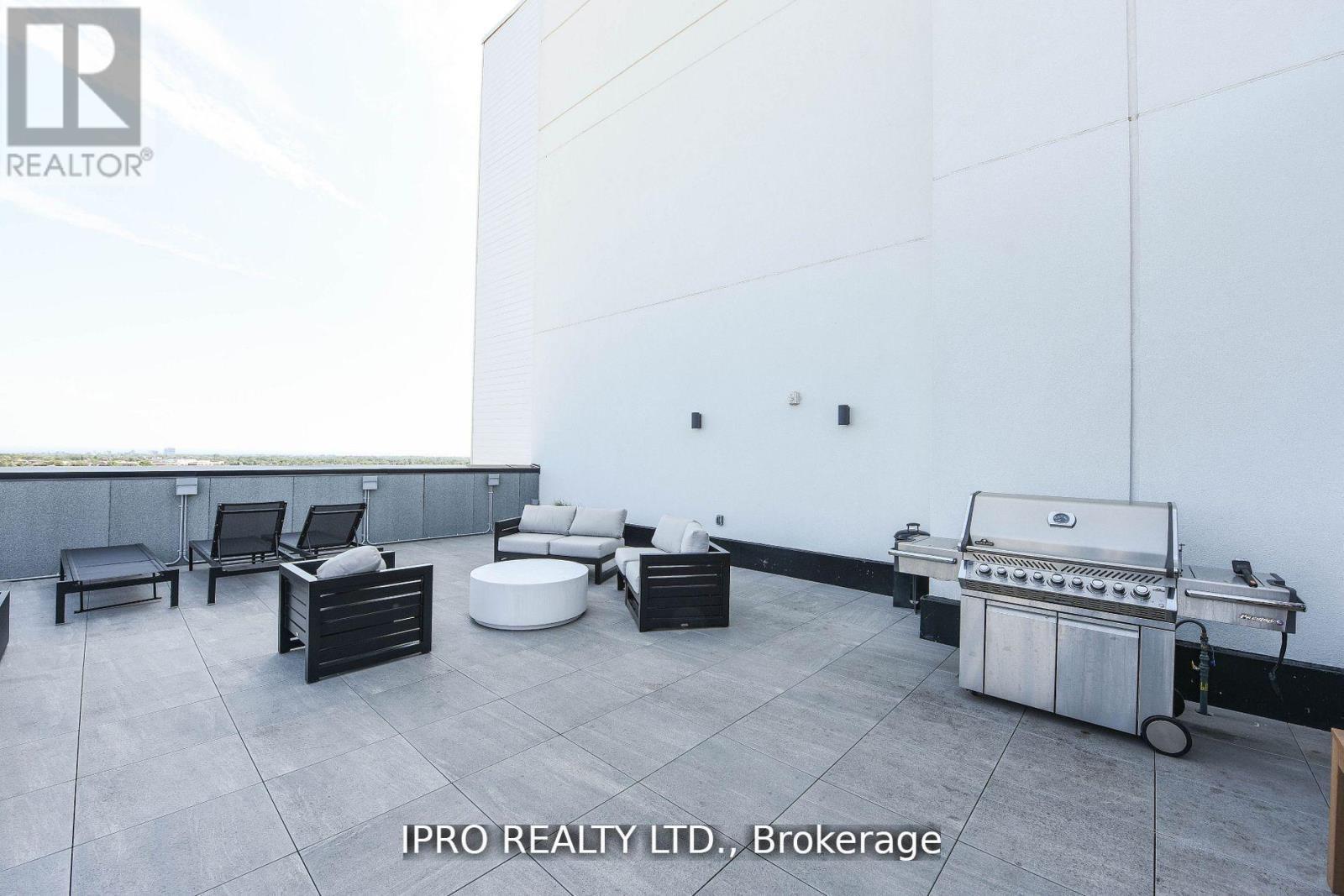












004 - 95 DUNDAS ST W STREET

,
Oakville,




Ontario
L6M5N4

