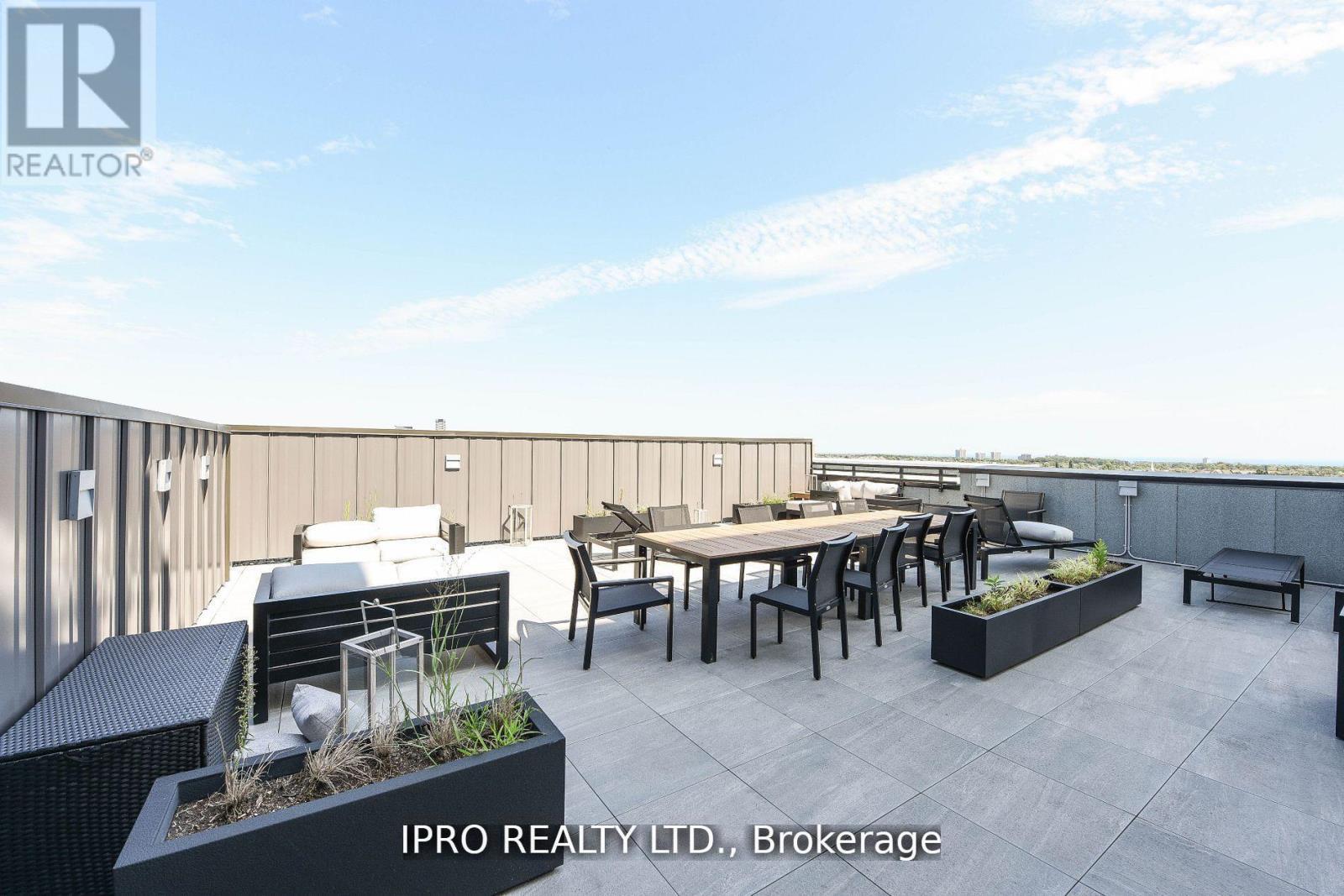 












004 - 95 DUNDAS ST W STREET

,
Oakville,




Ontario
L6M5N4

