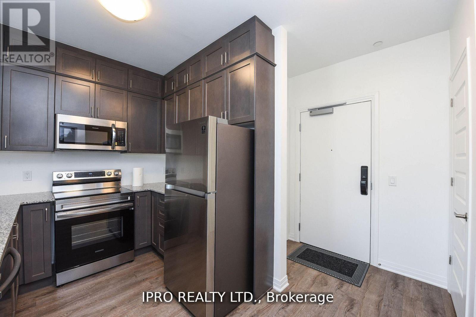 












004 - 95 DUNDAS ST W STREET

,
Oakville,




Ontario
L6M5N4

