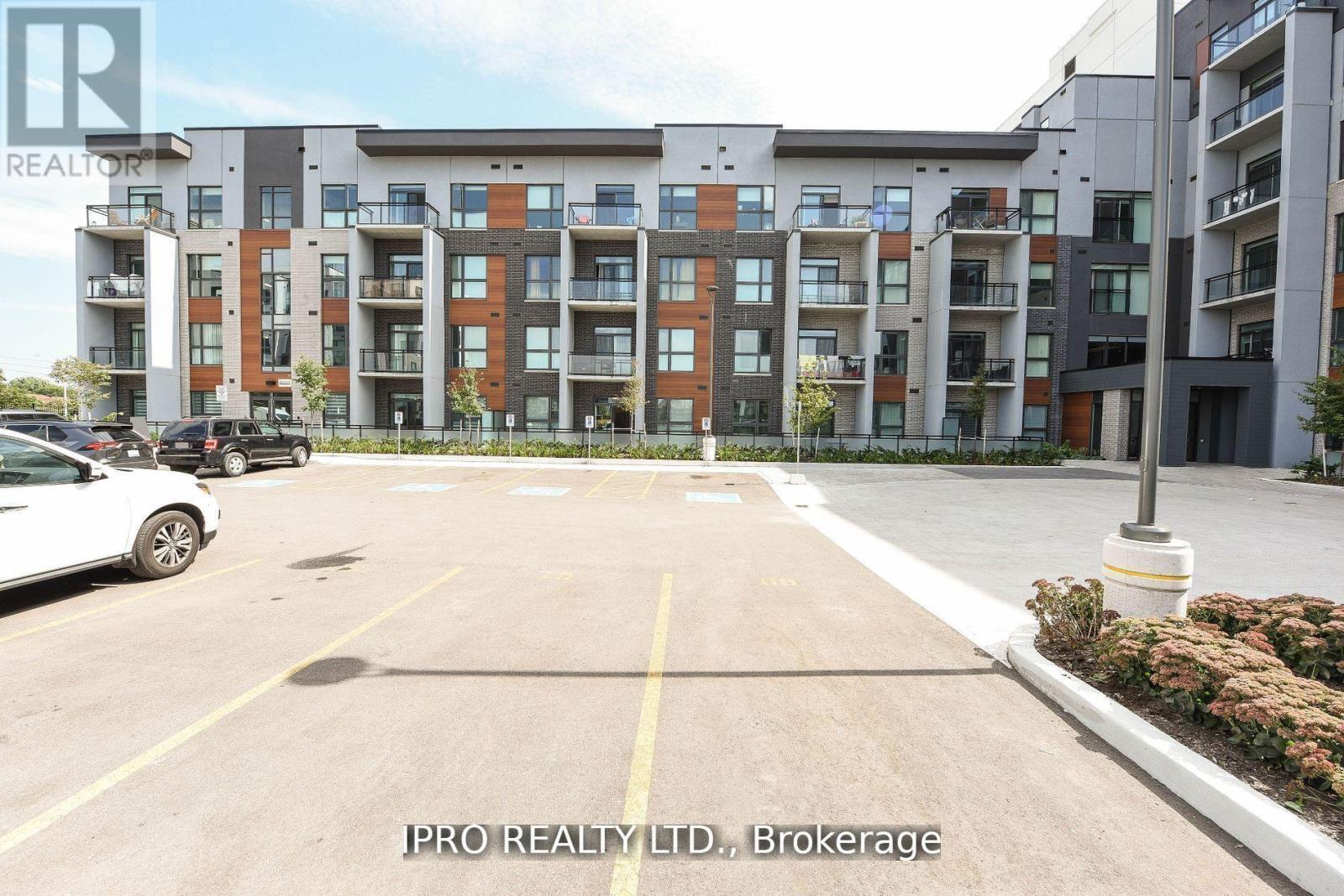












004 - 95 DUNDAS ST W STREET

,
Oakville,




Ontario
L6M5N4

