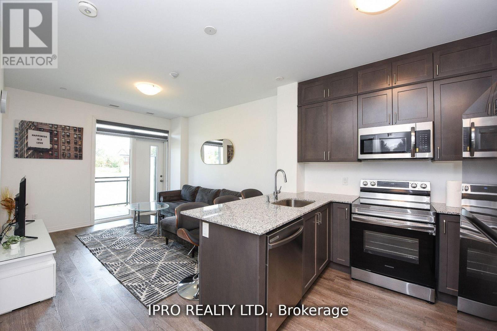 












004 - 95 DUNDAS ST W STREET

,
Oakville,




Ontario
L6M5N4

