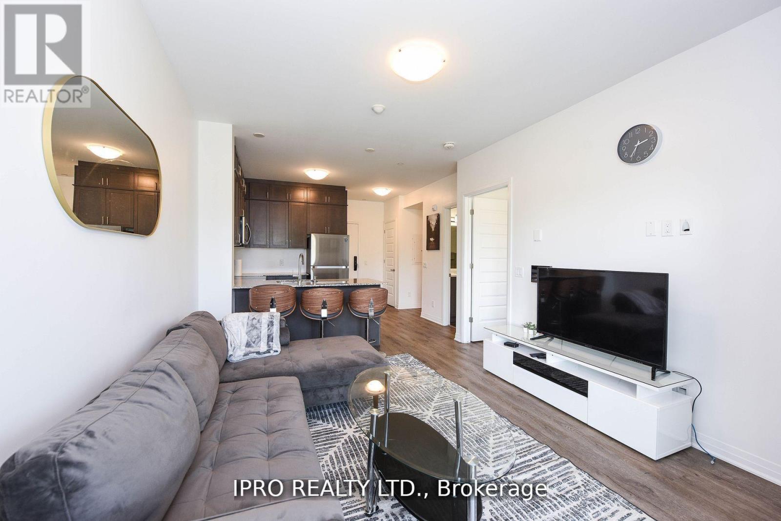 












004 - 95 DUNDAS ST W STREET

,
Oakville,




Ontario
L6M5N4

