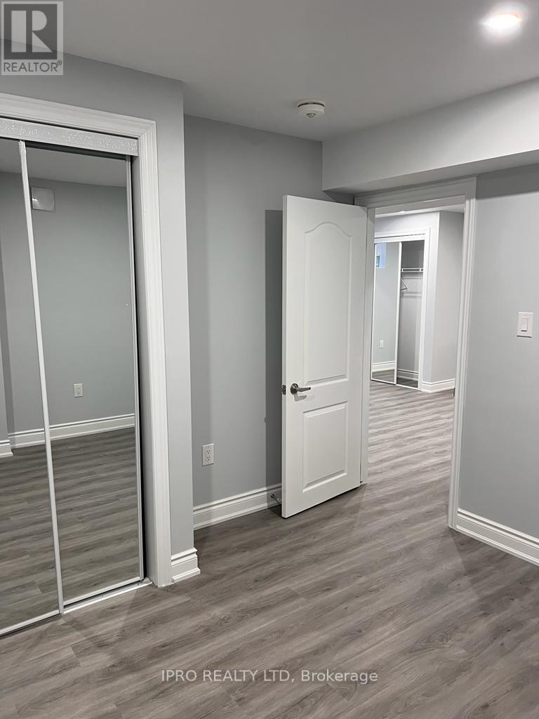 












LOWER - 90 DOLOBRAM TRAIL

,
Brampton (Northwest Brampton),




Ontario
L7A4Y4

