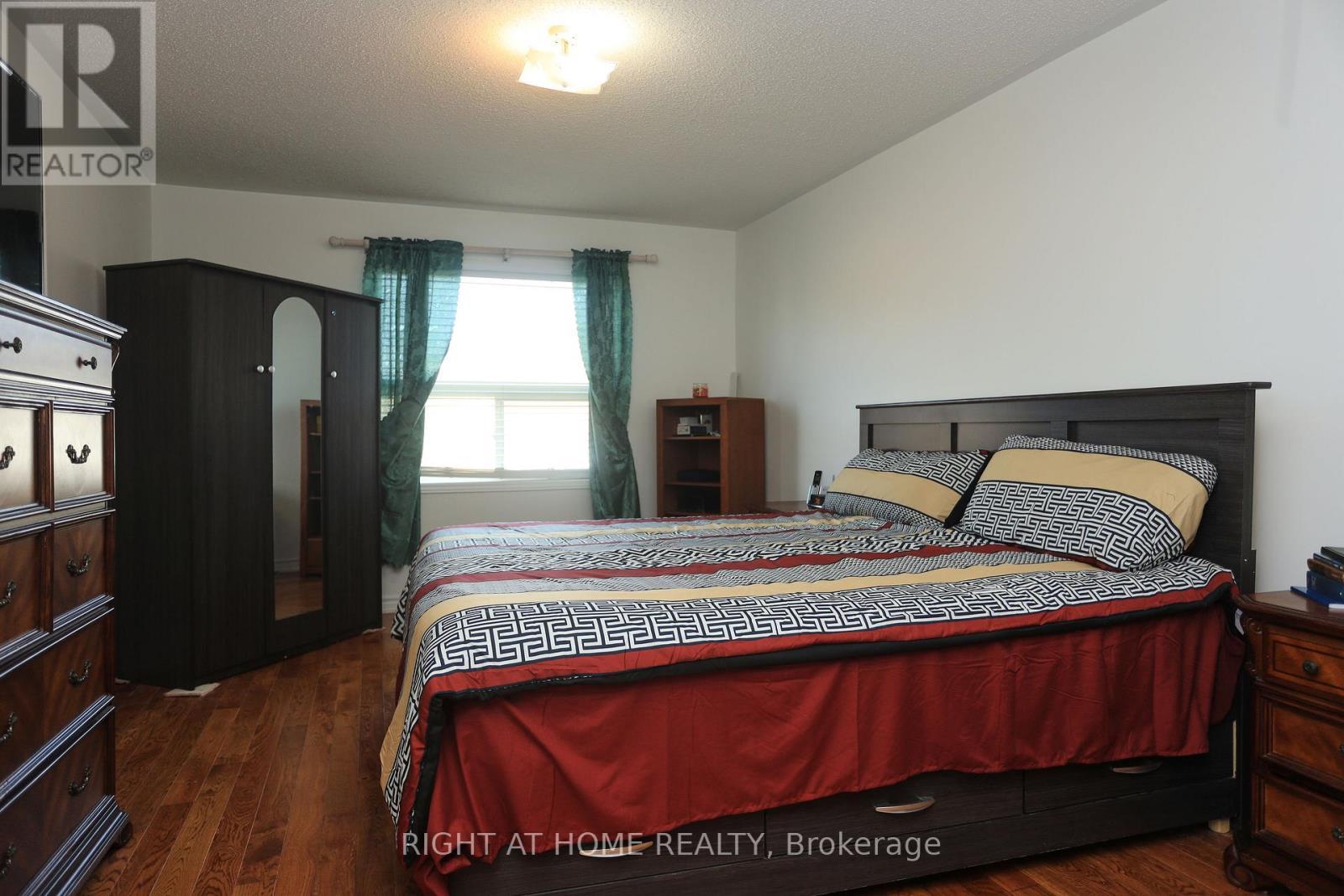 












165 ZIA DODDA CRESCENT

,
Brampton (Bram East),




Ontario
L6P1T2


