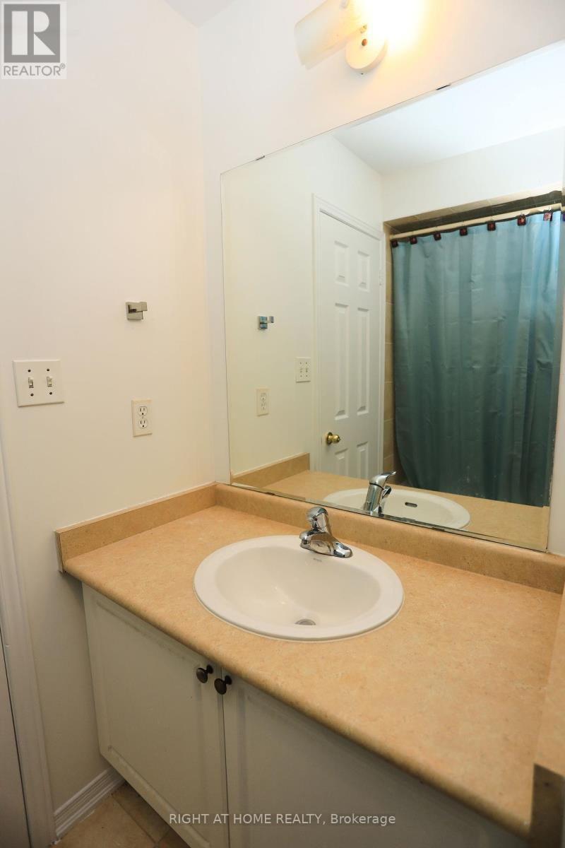 












165 ZIA DODDA CRESCENT

,
Brampton (Bram East),




Ontario
L6P1T2

