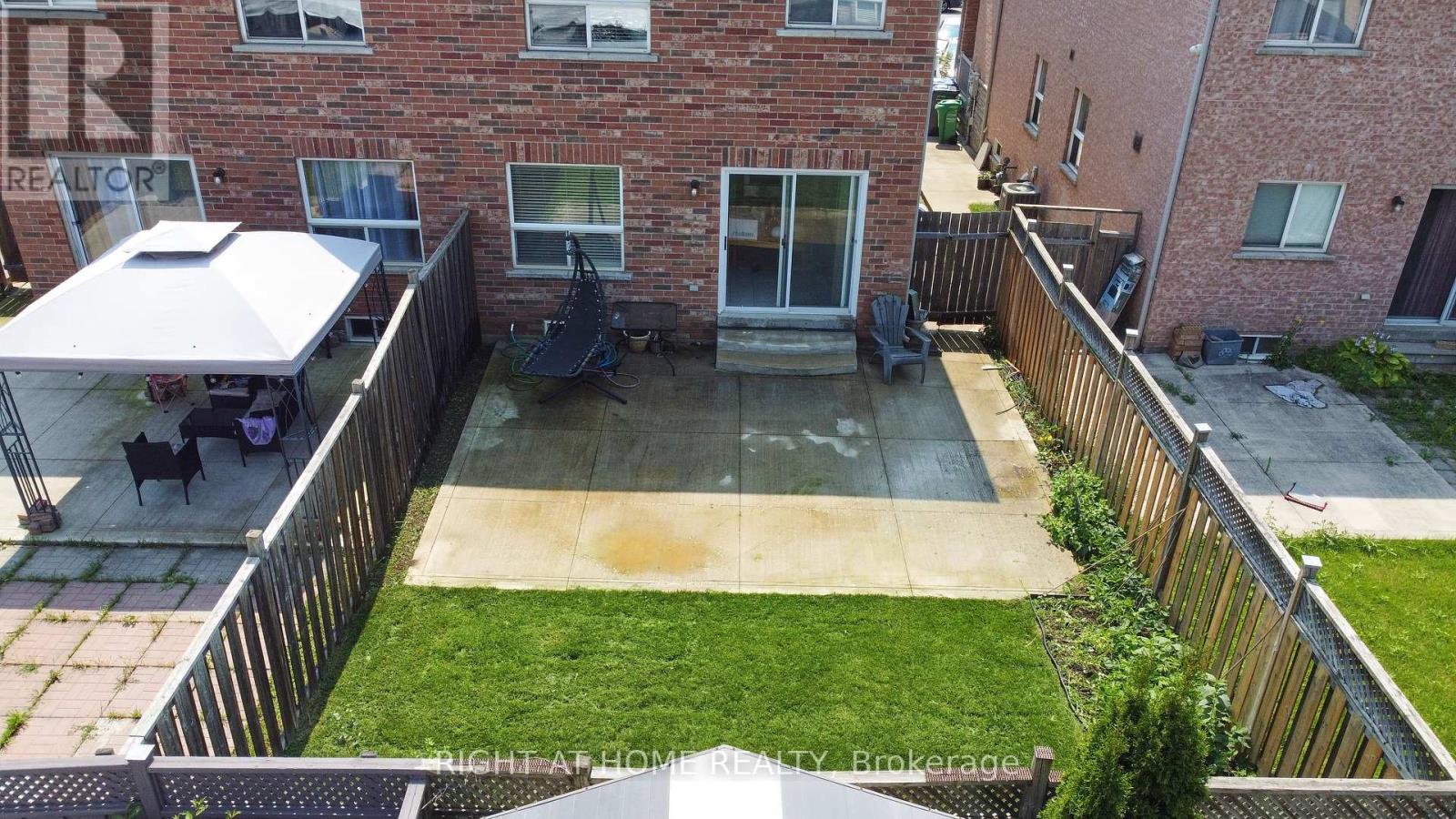 












165 ZIA DODDA CRESCENT

,
Brampton (Bram East),




Ontario
L6P1T2

