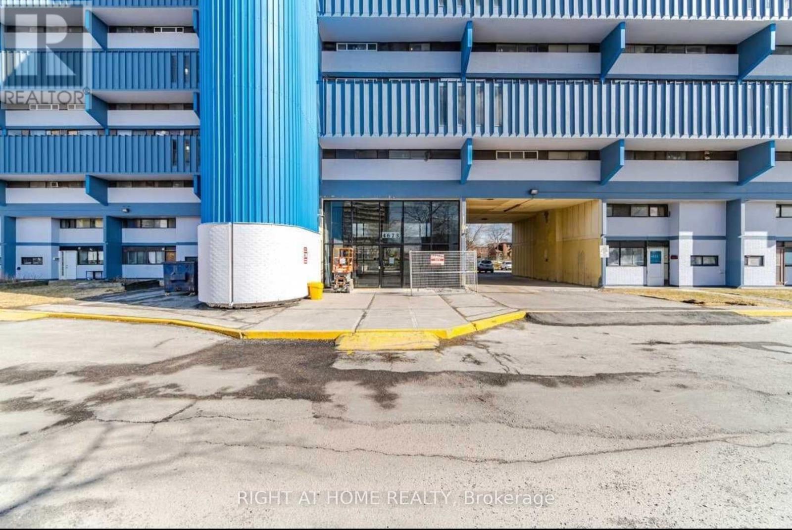 












621 - 4673 JANE STREET

,
Toronto (Black Creek),




Ontario
M3N2L1

