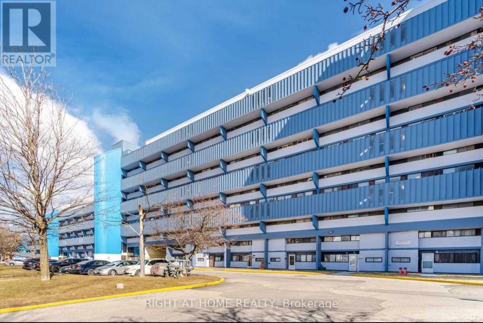 












621 - 4673 JANE STREET

,
Toronto (Black Creek),




Ontario
M3N2L1

