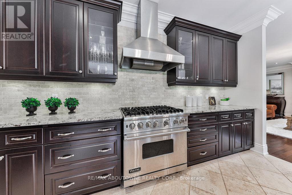 












526 HIDDEN TRAIL

,
Oakville,




Ontario
L6M0N3

