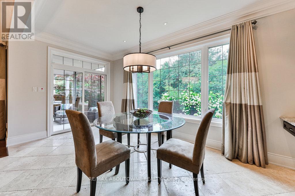 












526 HIDDEN TRAIL

,
Oakville,




Ontario
L6M0N3

