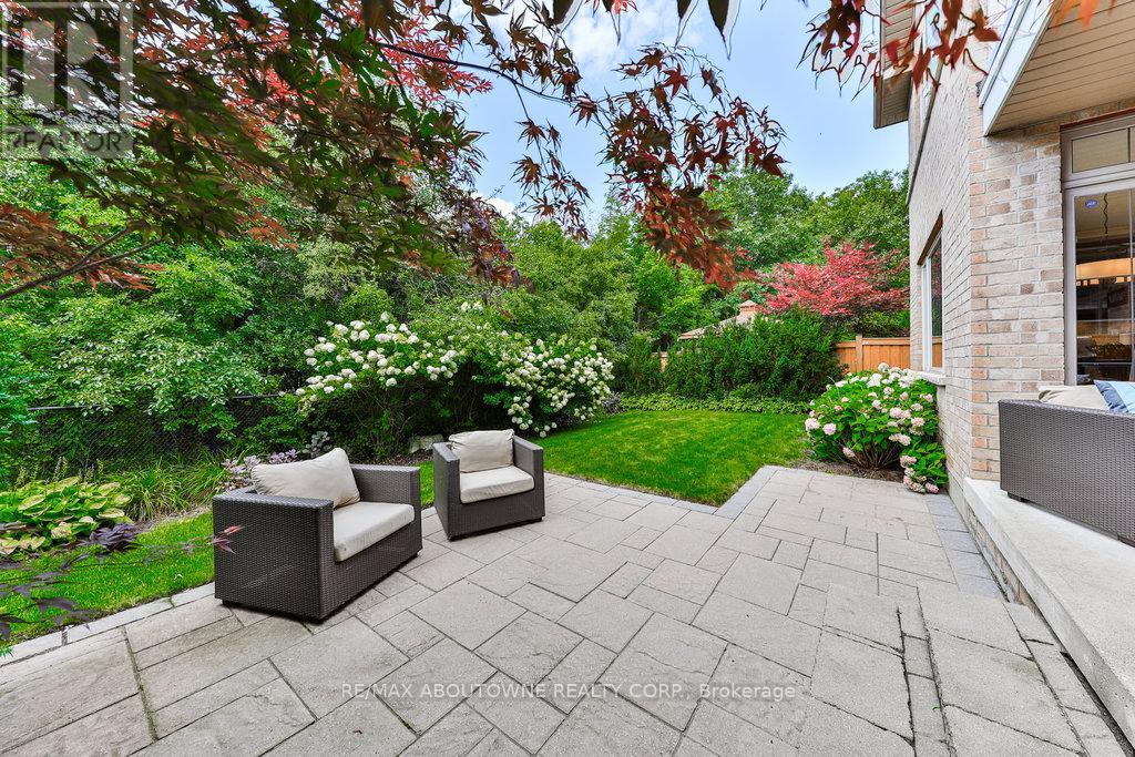 












526 HIDDEN TRAIL

,
Oakville,




Ontario
L6M0N3

