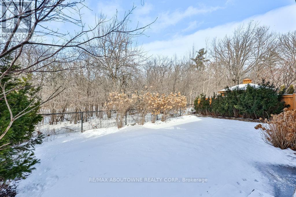 












526 HIDDEN TRAIL

,
Oakville,




Ontario
L6M0N3

