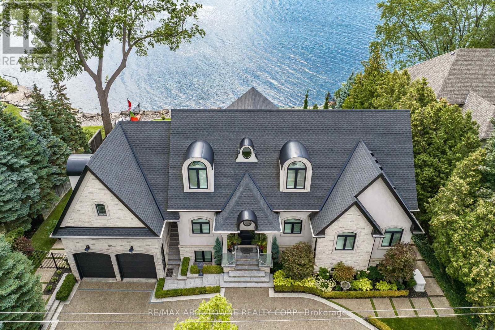 












3188 LAKESHORE ROAD

,
Burlington (Roseland),




Ontario
L7N1A4

