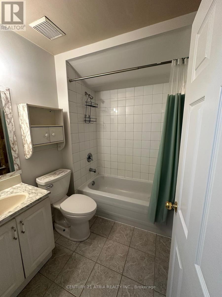 












UPPER - 218 KEELE STREET

,
Toronto (High Park North),




Ontario
M6P2K2


