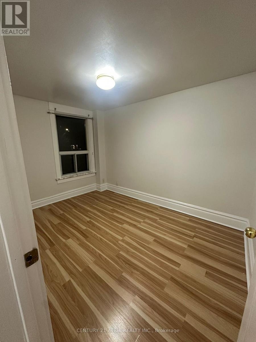 












UPPER - 218 KEELE STREET

,
Toronto (High Park North),




Ontario
M6P2K2

