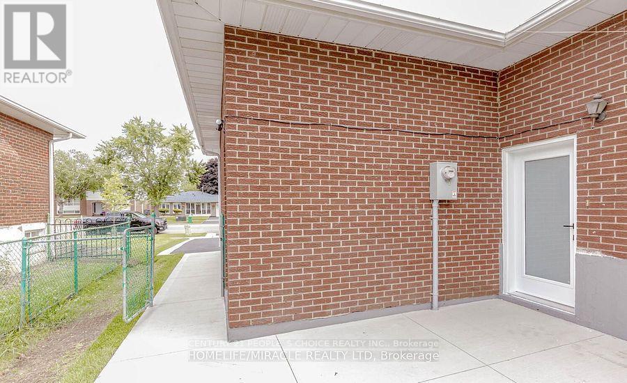 












LOWER LEVEL - 62 ELGIN DRIVE

,
Brampton (Brampton South),




Ontario
L6Y1A8

