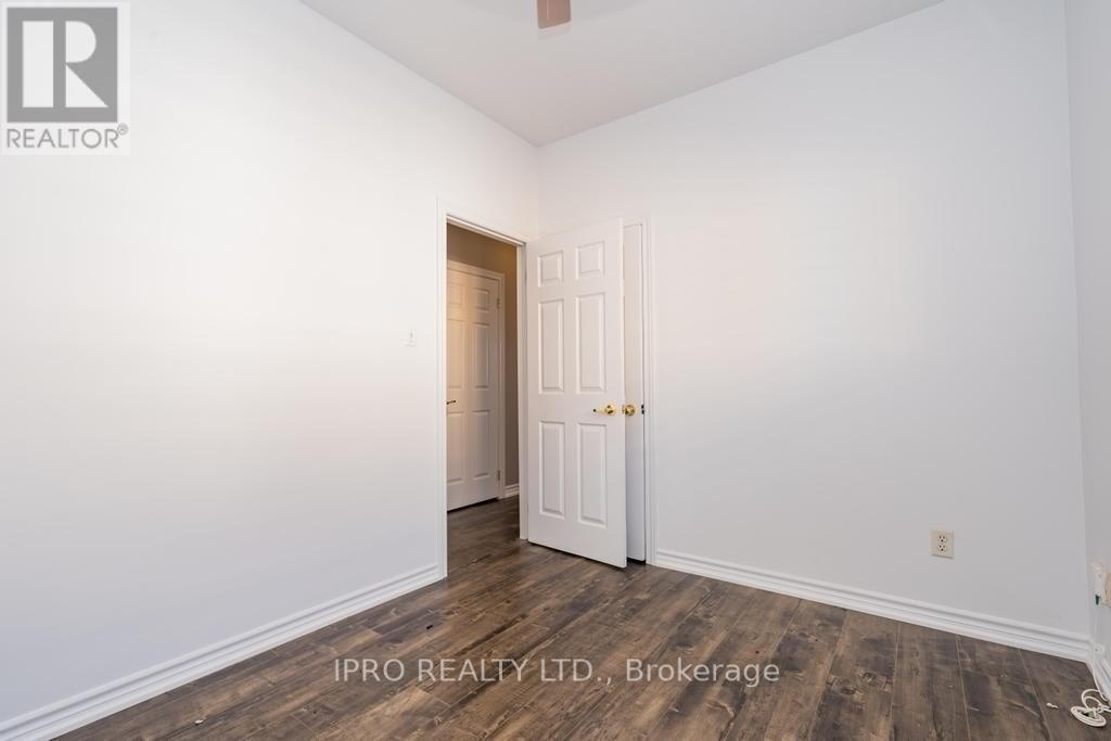 












RM 1 - 12 KING GEORGE ROAD

,
Toronto (Weston),




Ontario
M9N2C1

