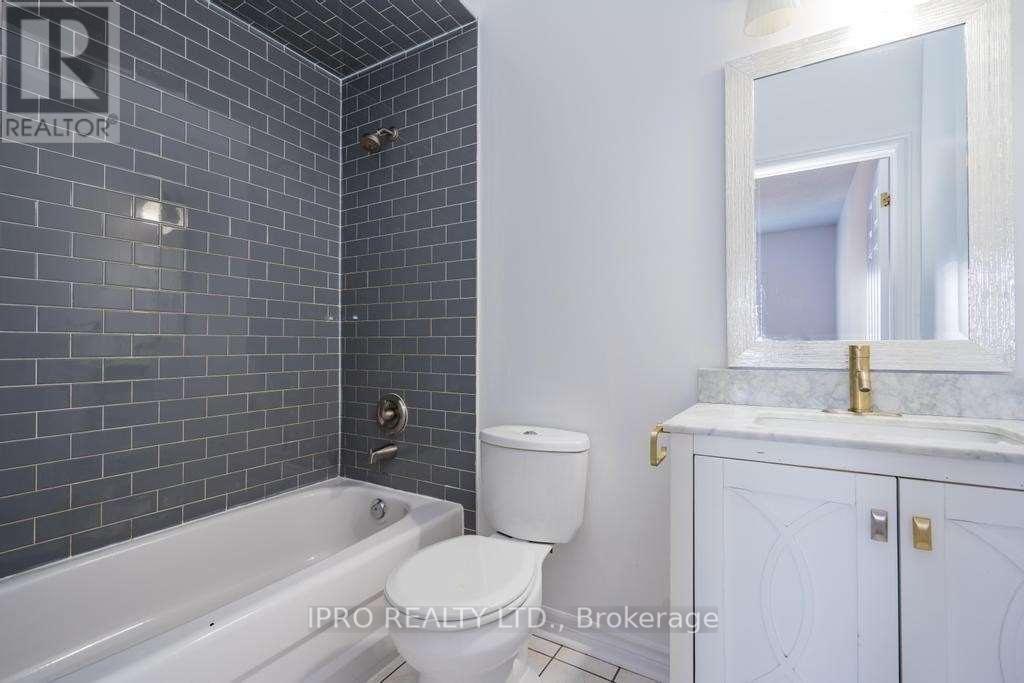 












RM 1 - 12 KING GEORGE ROAD

,
Toronto (Weston),




Ontario
M9N2C1

