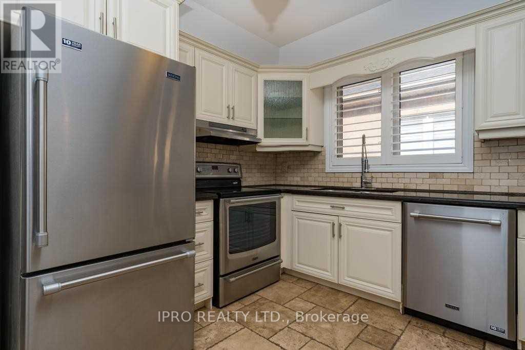 












RM 1 - 12 KING GEORGE ROAD

,
Toronto (Weston),




Ontario
M9N2C1

