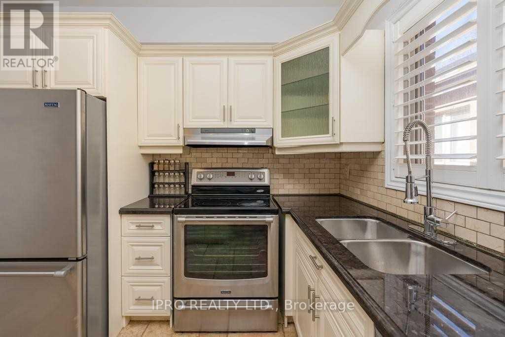 












RM 1 - 12 KING GEORGE ROAD

,
Toronto (Weston),




Ontario
M9N2C1

