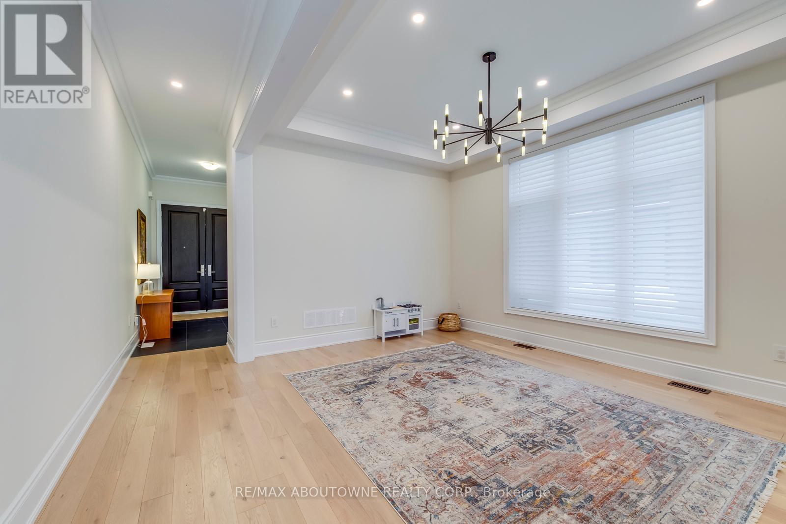 












1378 QUEENS PLATE ROAD

,
Oakville (GA Glen Abbey),




Ontario
L6M5L4

