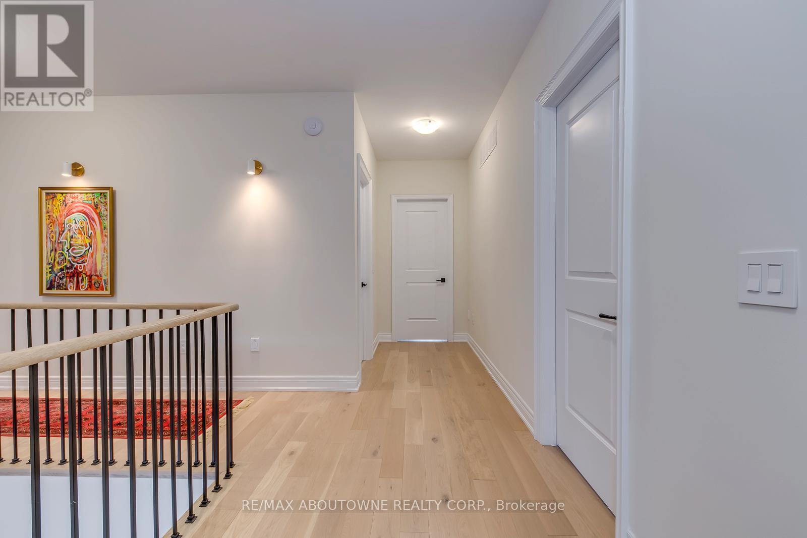 












1378 QUEENS PLATE ROAD

,
Oakville (GA Glen Abbey),




Ontario
L6M5L4

