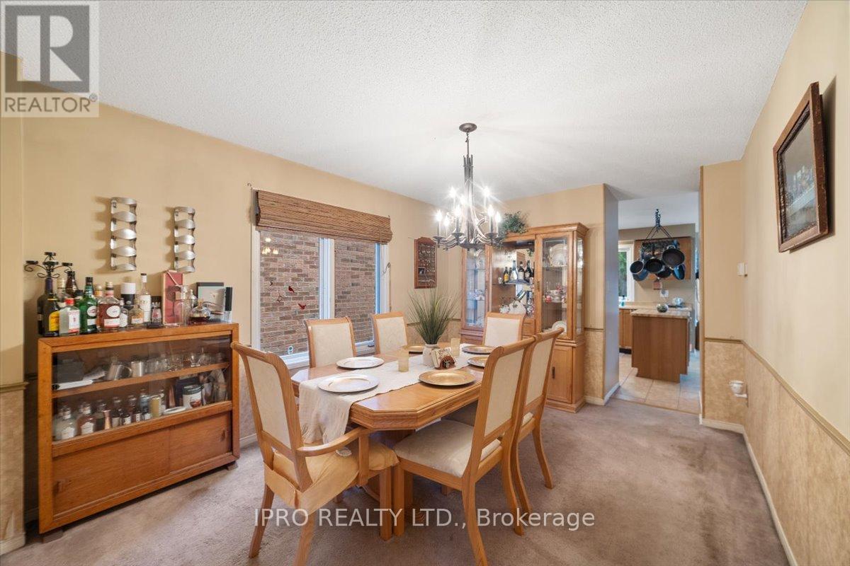 












77 LORD SIMCOE DRIVE

,
Brampton (Westgate),




Ontario
L6S5H1

