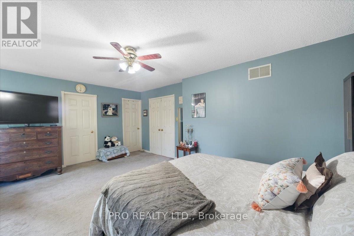 












77 LORD SIMCOE DRIVE

,
Brampton (Westgate),




Ontario
L6S5H1

