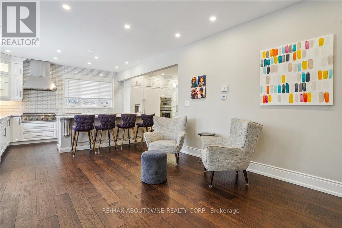 












332 SHOREVIEW ROAD

,
Burlington (LaSalle),




Ontario
L7T2N5

