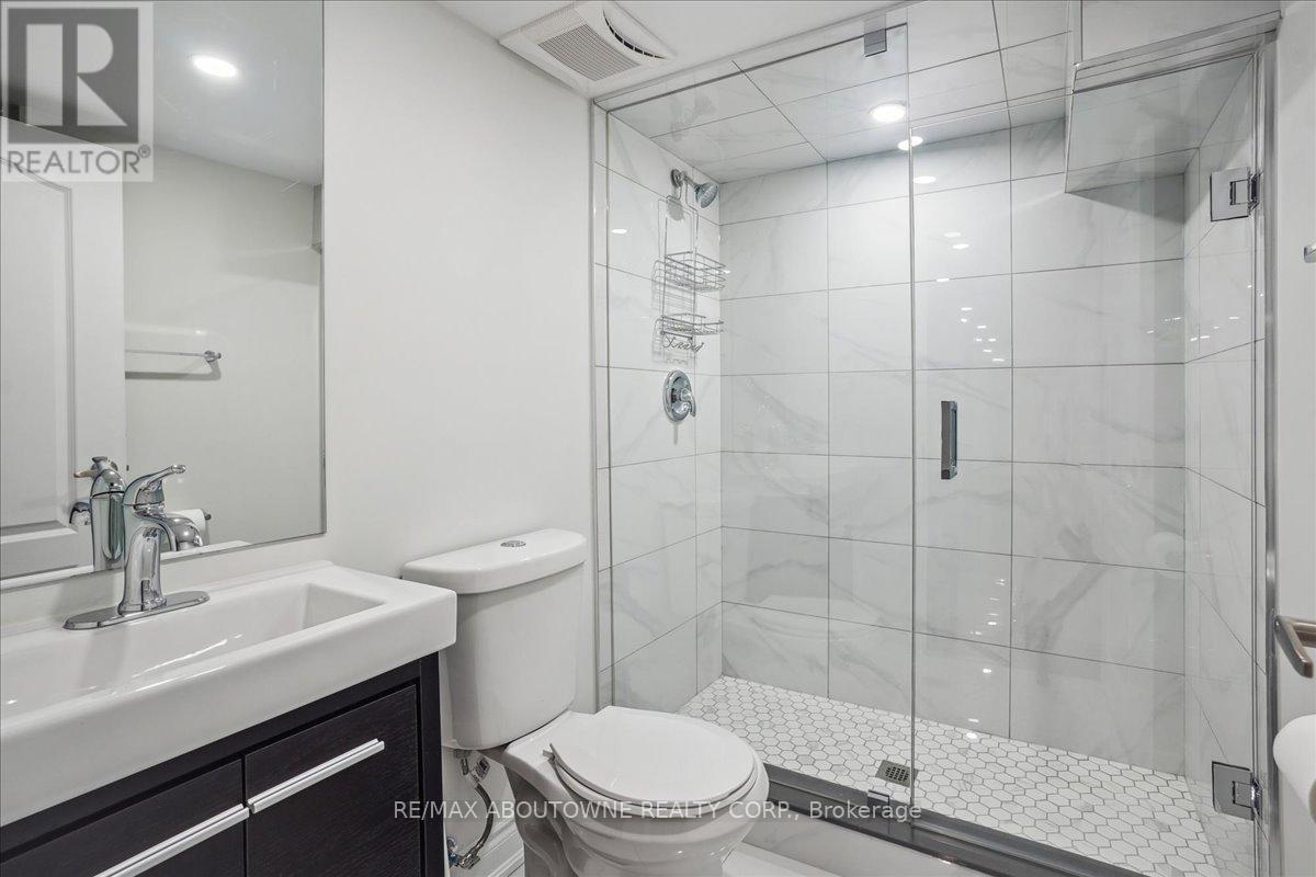 












332 SHOREVIEW ROAD

,
Burlington (LaSalle),




Ontario
L7T2N5

