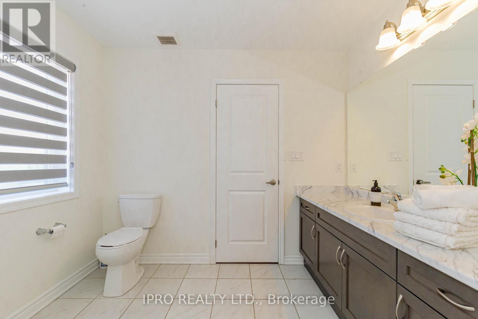 












98 EBERLY WOODS DRIVE

,
Caledon,




Ontario
L7C0Y9

