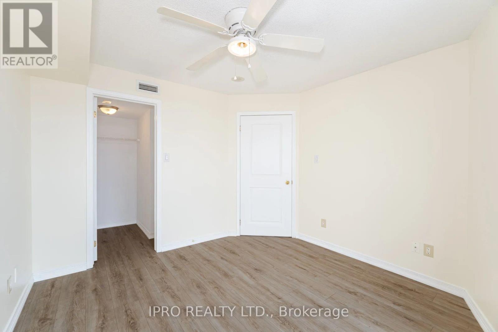 












2405 - 9 GEORGE STREET N

,
Brampton (Downtown Brampton),




Ontario
L6X0T6

