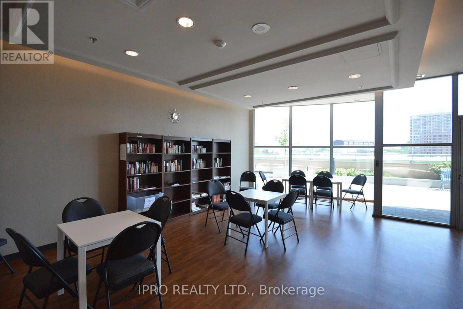 












2405 - 9 GEORGE STREET N

,
Brampton (Downtown Brampton),




Ontario
L6X0T6


