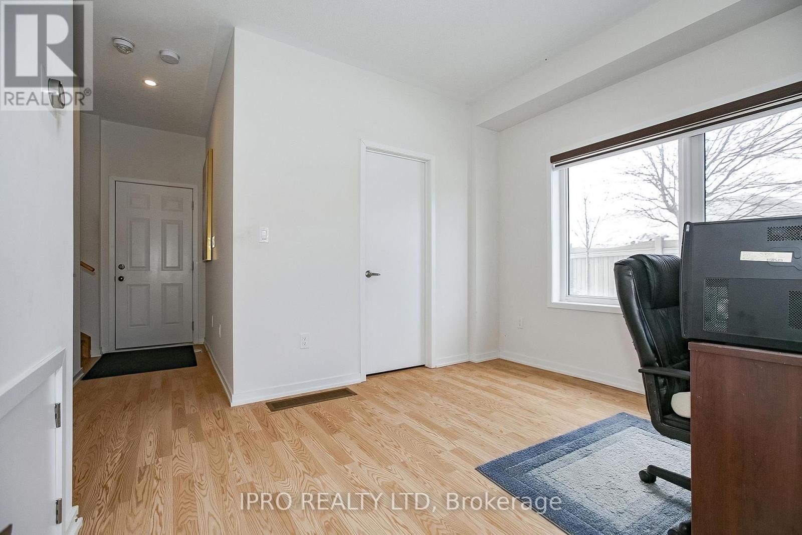 












138 LANDSBRIDGE STREET

,
Caledon (Bolton East),




Ontario
L7E2E1

