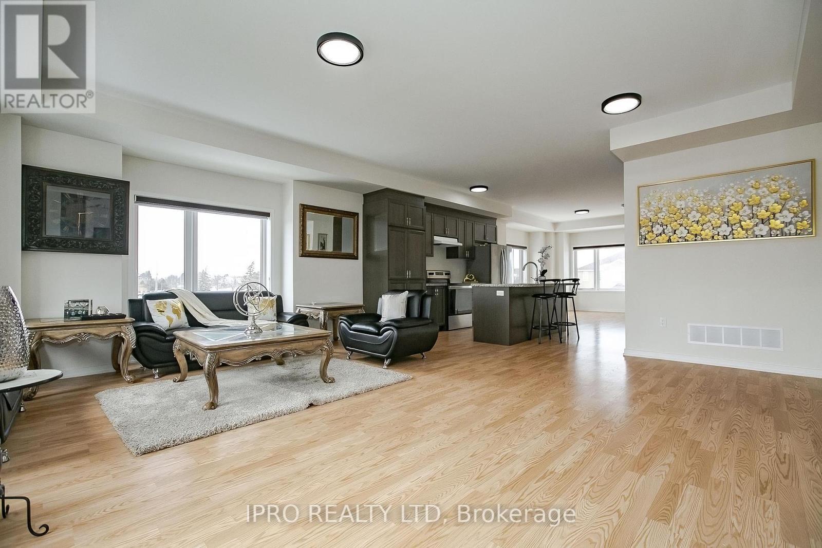 












138 LANDSBRIDGE STREET

,
Caledon (Bolton East),




Ontario
L7E2E1

