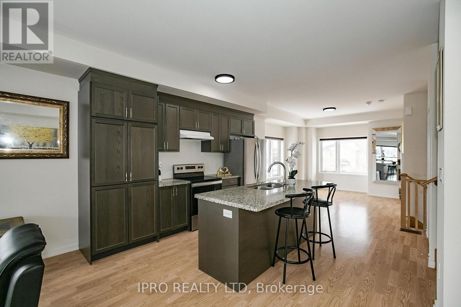 












138 LANDSBRIDGE STREET

,
Caledon (Bolton East),




Ontario
L7E2E1

