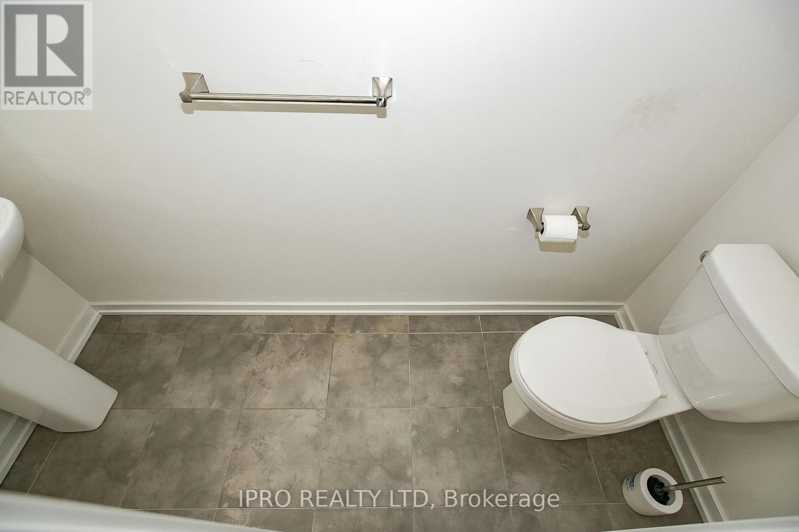 












138 LANDSBRIDGE STREET

,
Caledon (Bolton East),




Ontario
L7E2E1

