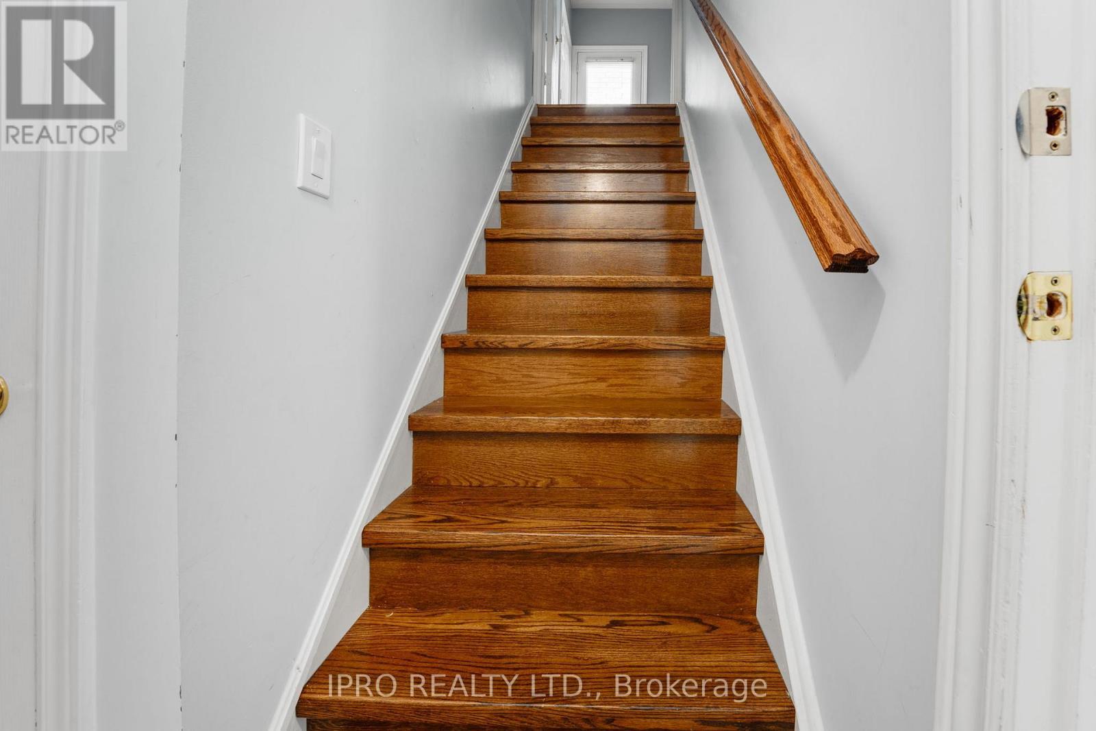 












LOWER - 3 BRAMBANK CRESCENT

,
Brampton (Fletcher's Meadow),




Ontario
L7A1T9

