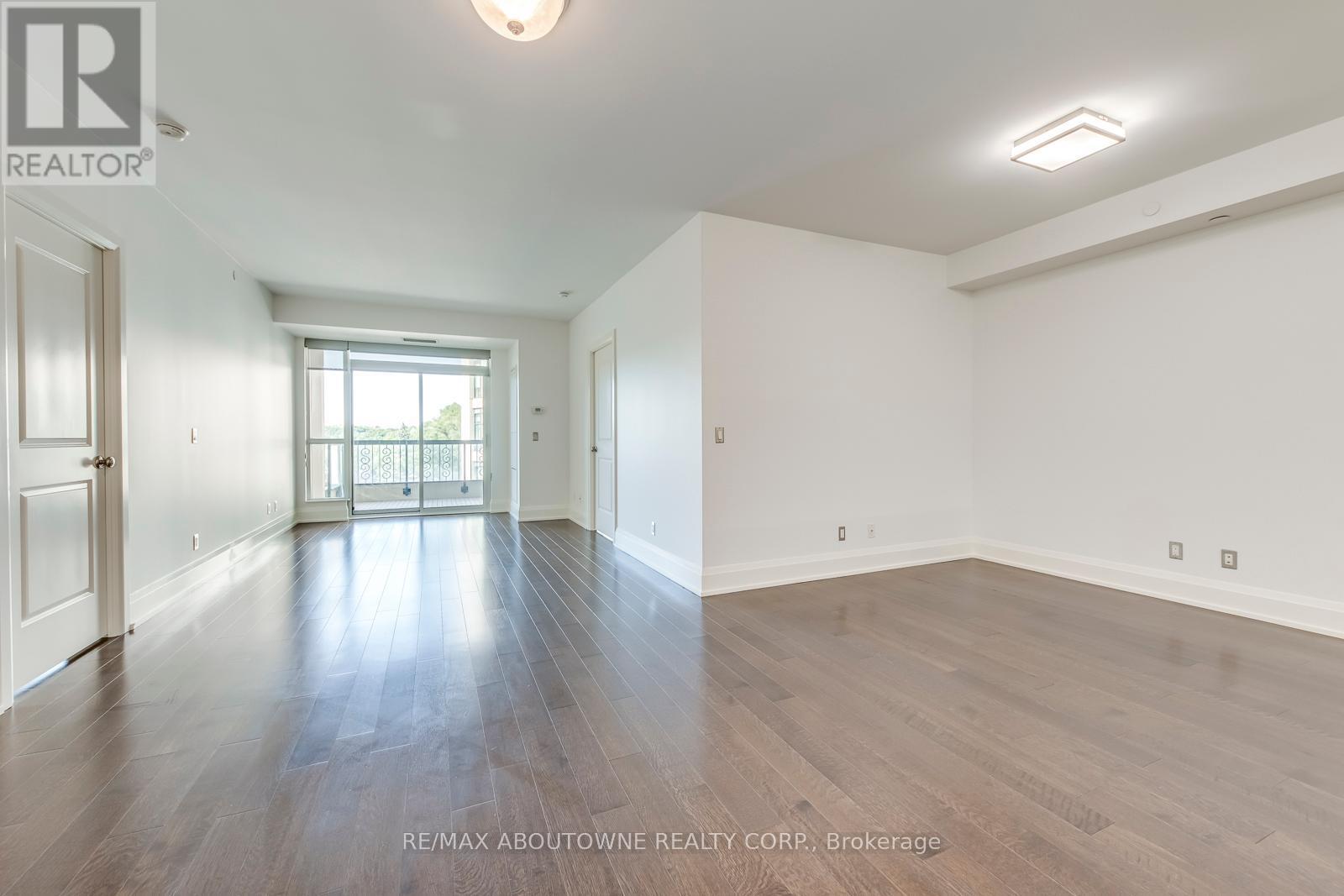 












629 - 1 OLD MILL DRIVE

,
Toronto (High Park-Swansea),




Ontario
M6S0A1

