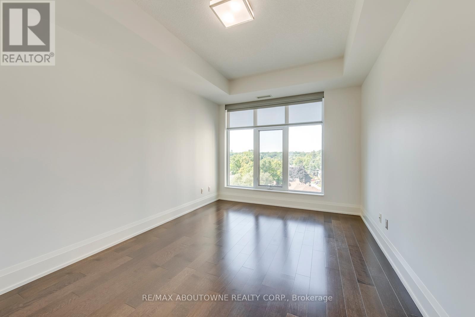 












629 - 1 OLD MILL DRIVE

,
Toronto (High Park-Swansea),




Ontario
M6S0A1

