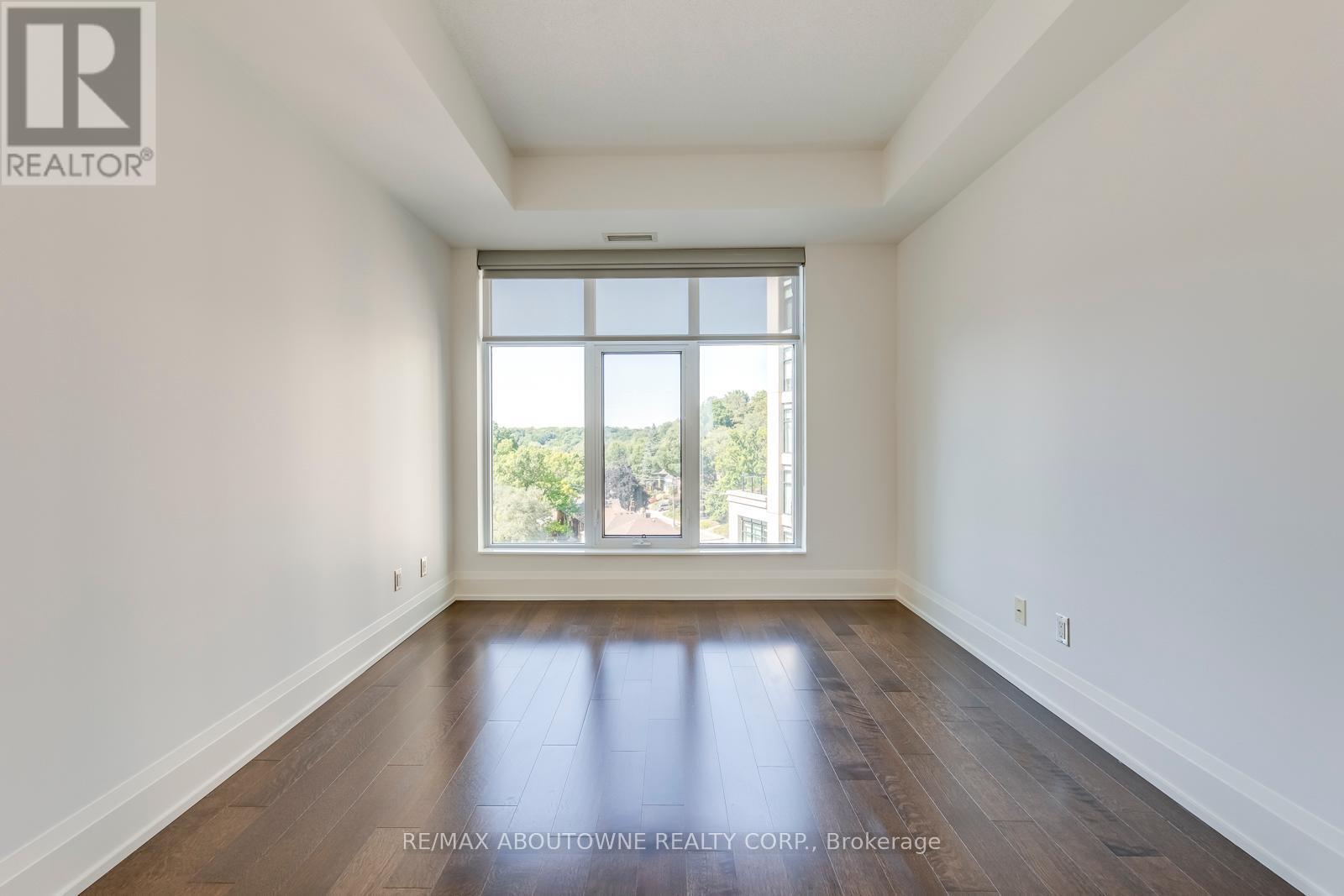 












629 - 1 OLD MILL DRIVE

,
Toronto (High Park-Swansea),




Ontario
M6S0A1


