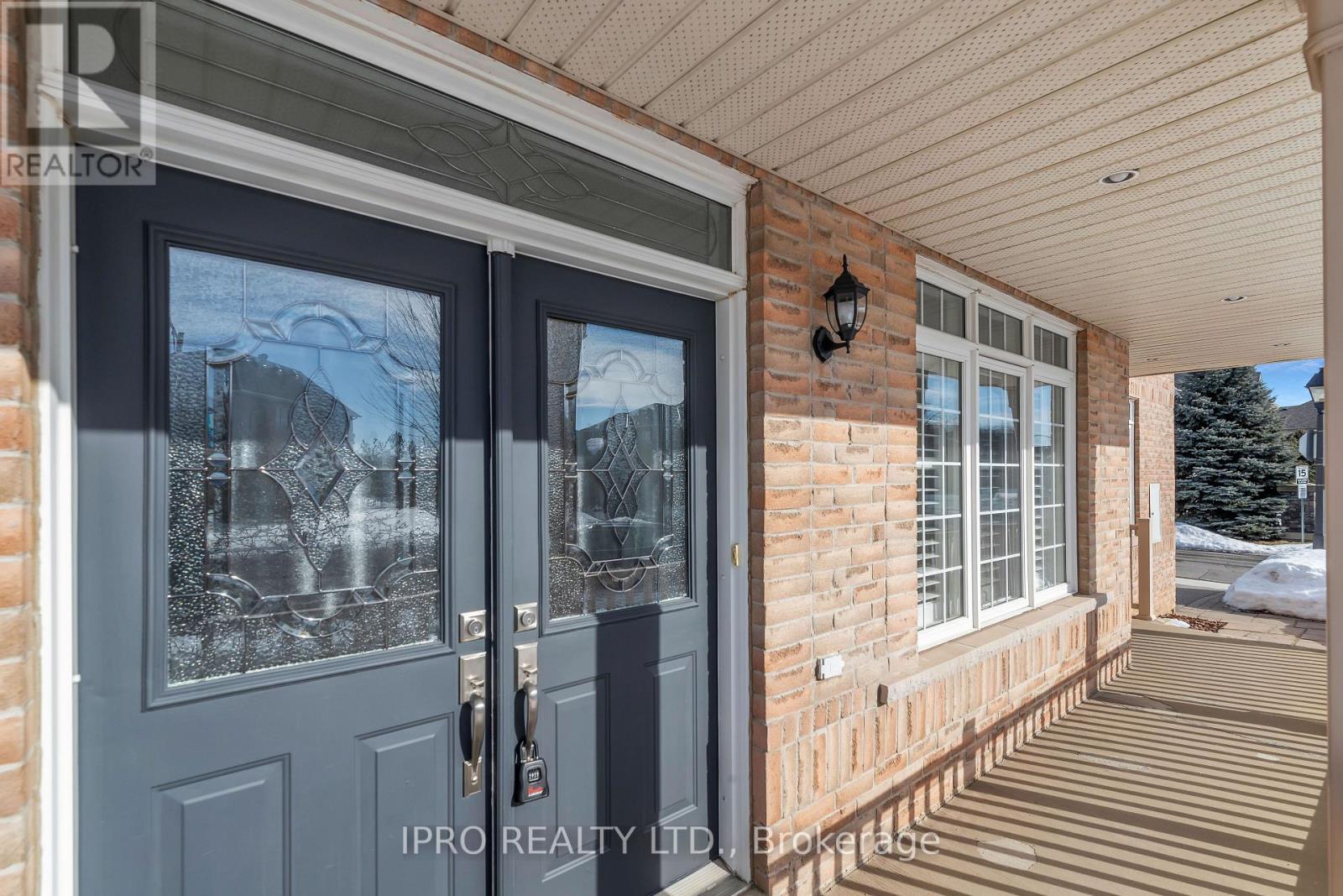 












18 - 2295 ROCHESTER CIRCLE

,
Oakville (BC Bronte Creek),




Ontario
L6M5C9

