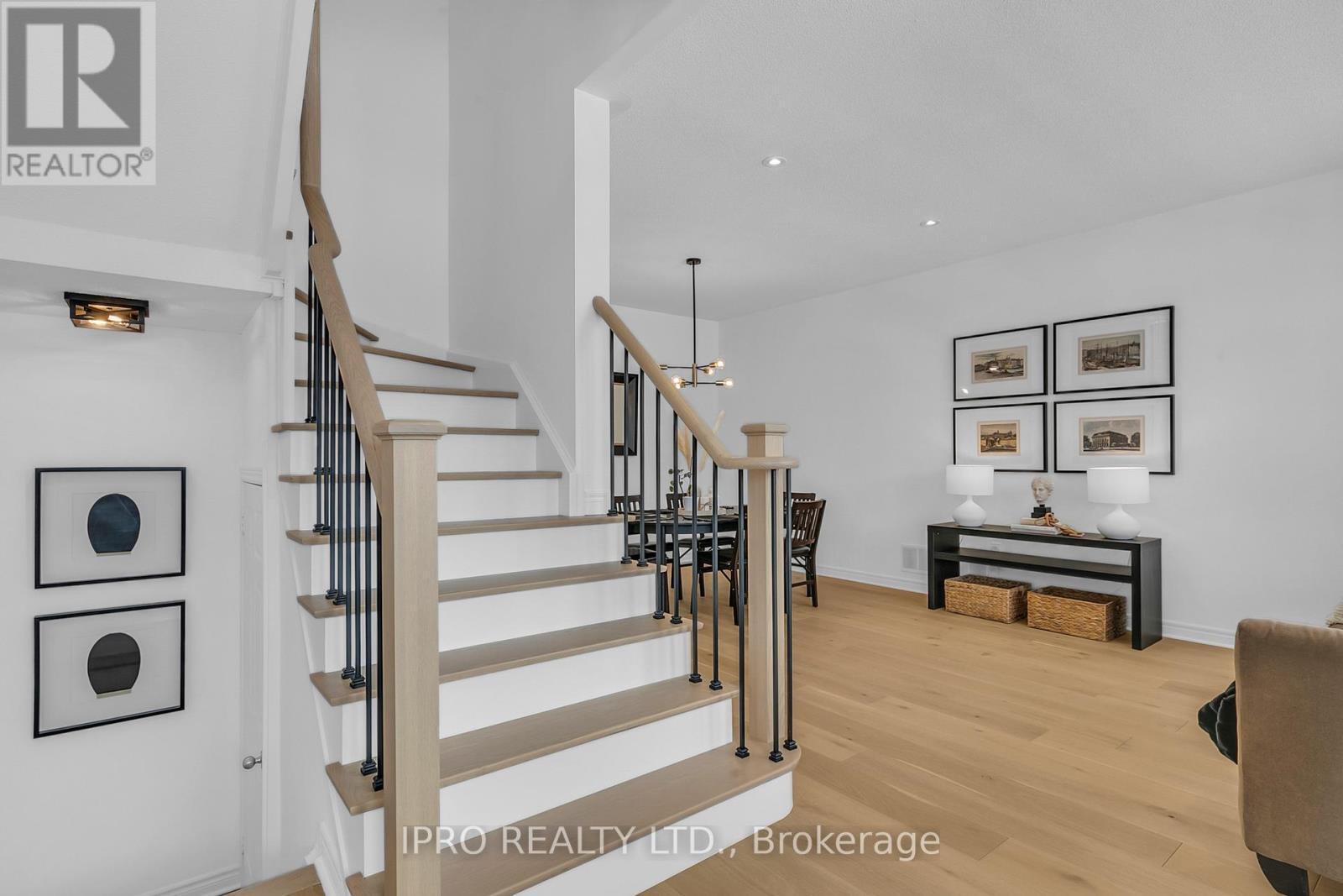 












18 - 2295 ROCHESTER CIRCLE

,
Oakville (BC Bronte Creek),




Ontario
L6M5C9

