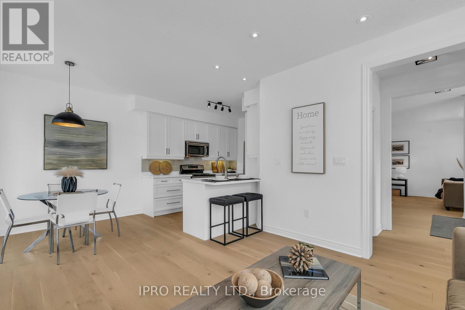 












18 - 2295 ROCHESTER CIRCLE

,
Oakville (BC Bronte Creek),




Ontario
L6M5C9

