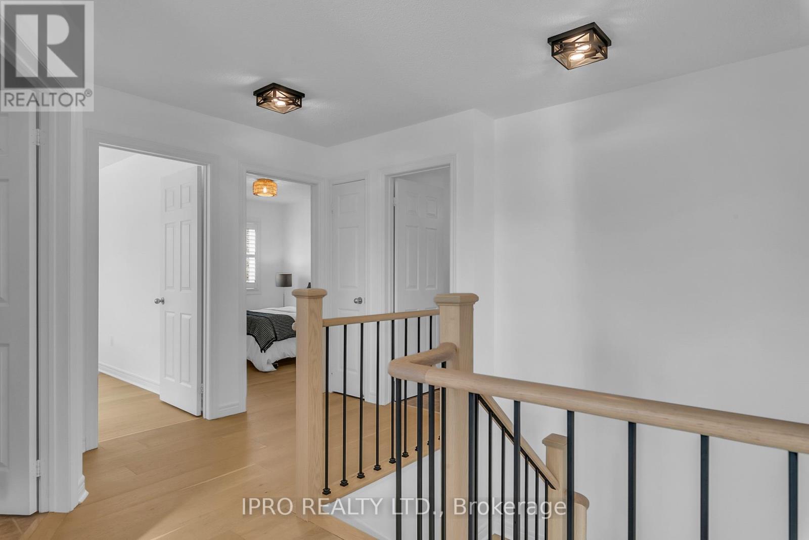 












18 - 2295 ROCHESTER CIRCLE

,
Oakville (BC Bronte Creek),




Ontario
L6M5C9

