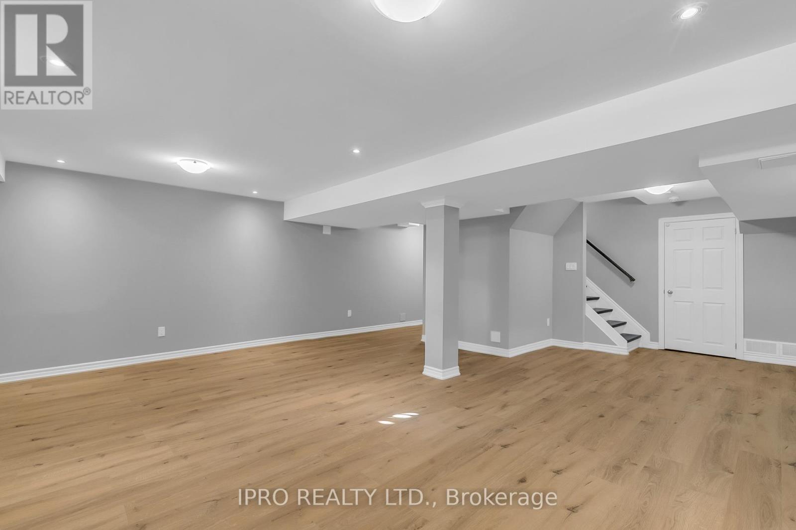 












18 - 2295 ROCHESTER CIRCLE

,
Oakville (BC Bronte Creek),




Ontario
L6M5C9

